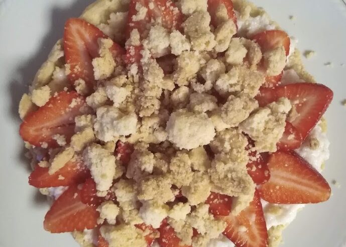 Strawberry crumble